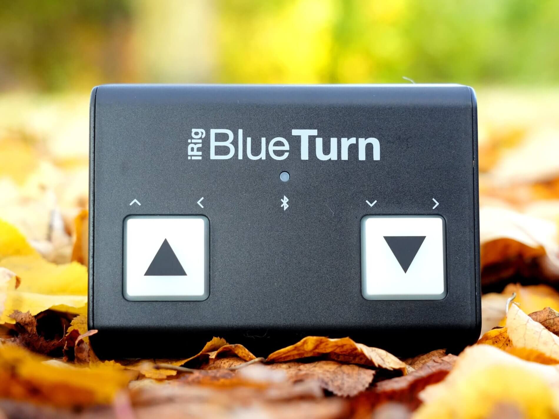 Bluetooth page turner, turn pages on iPad and Tablets using your feet - iRig Blue Turn (IK Multimedia)